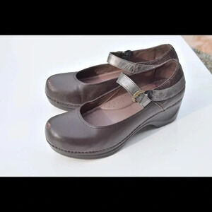 Sanita clogs